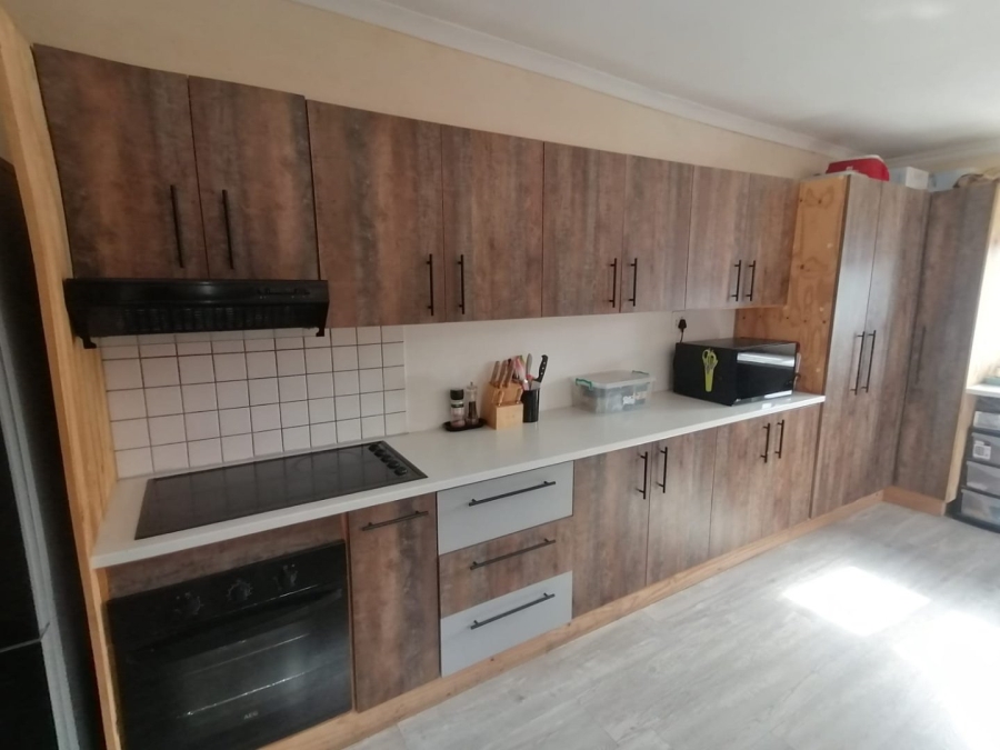 5 Bedroom Property for Sale in Lotus River Western Cape